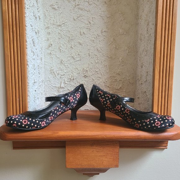 Pinup pumps - Picture 5 of 12